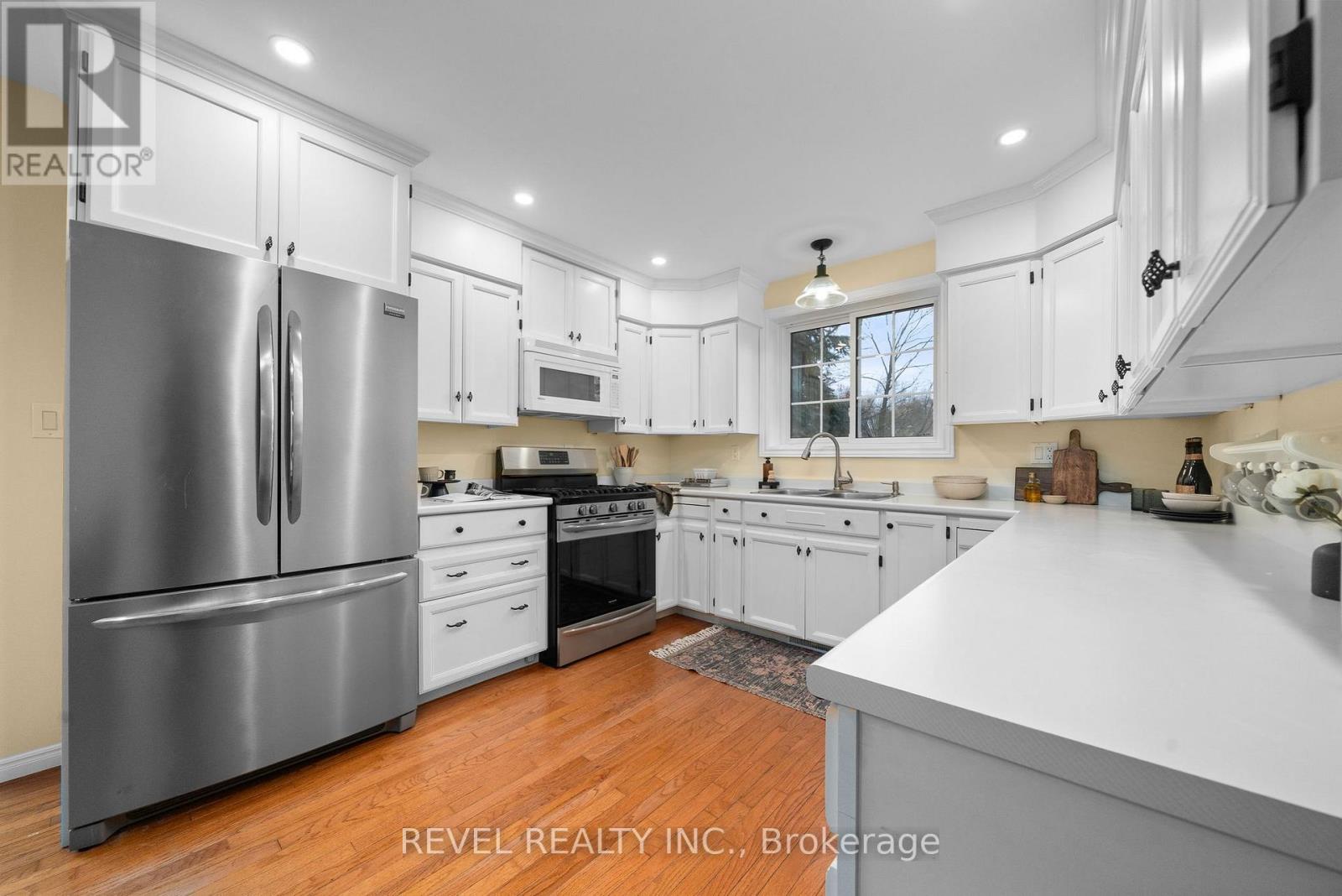 149 Lakebreeze Road, Kawartha Lakes, Ontario  K0M 1N0 - Photo 17 - X12678696