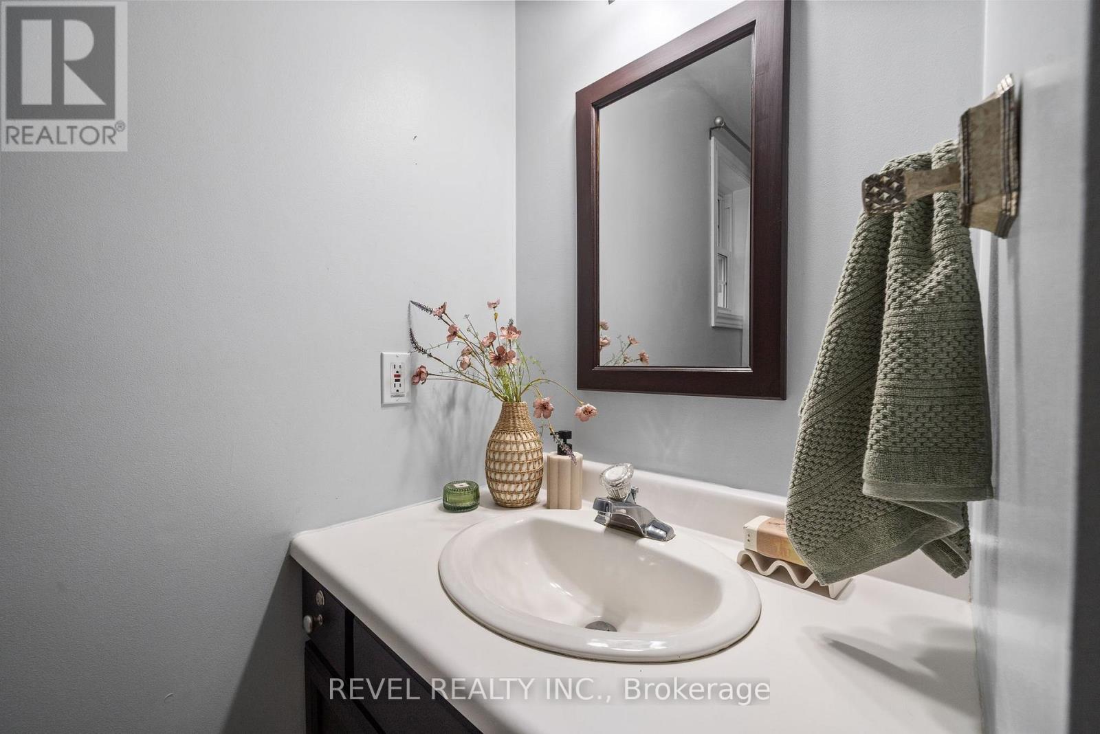 149 Lakebreeze Road, Kawartha Lakes, Ontario  K0M 1N0 - Photo 22 - X12678696