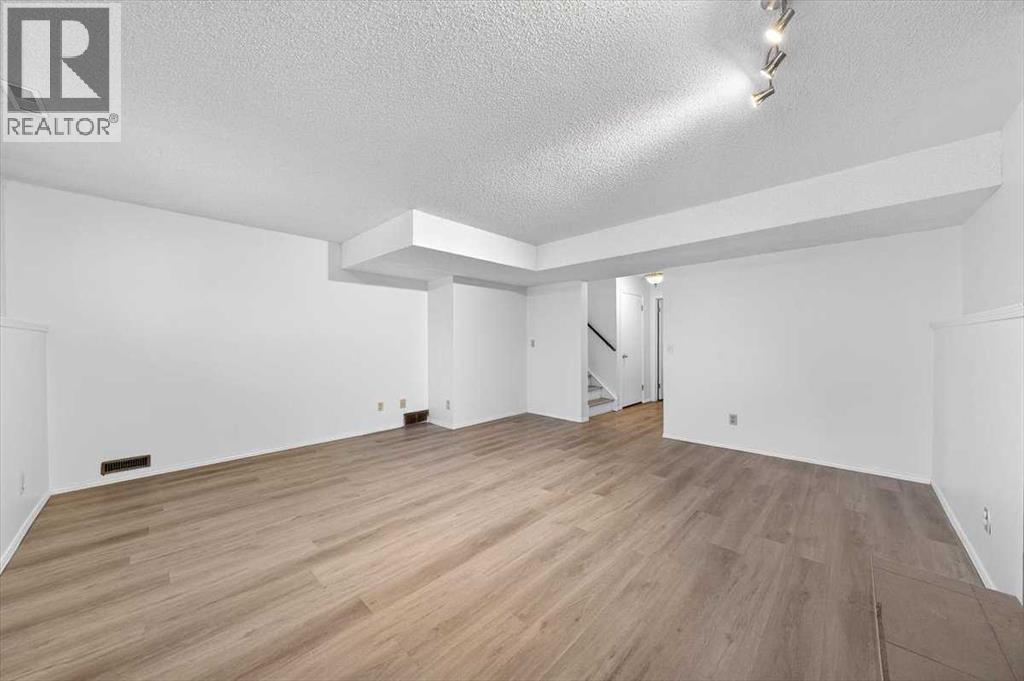 22 Shawinigan Rise Sw, Calgary, Alberta  T2Y 1Z6 - Photo 30 - A2277714