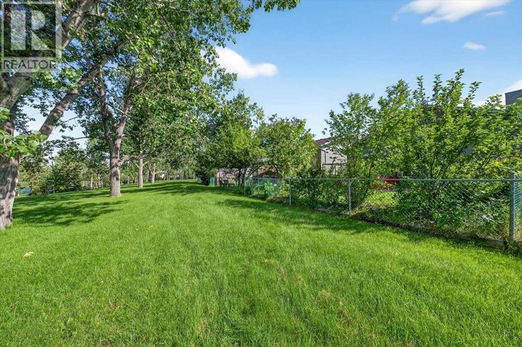 22 Shawinigan Rise Sw, Calgary, Alberta  T2Y 1Z6 - Photo 49 - A2277714