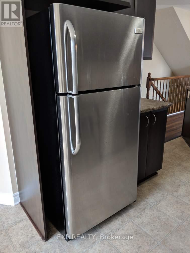 38 - 780 Lakeridge Drive, Ottawa, Ontario  K4A 0N3 - Photo 5 - X12678668