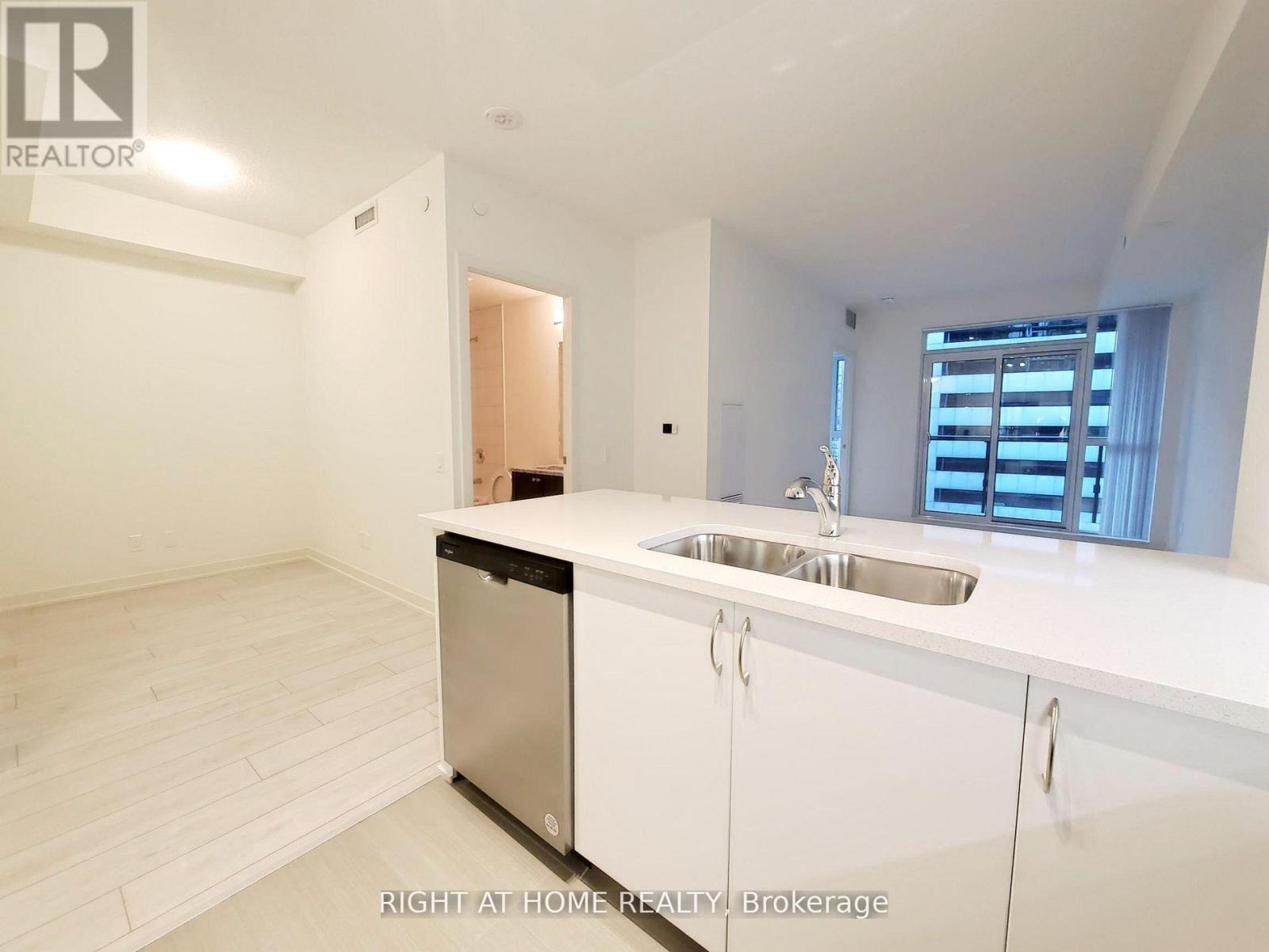 1111 - 4955 Yonge Street, Toronto, Ontario  M2N 5N6 - Photo 10 - C12678622