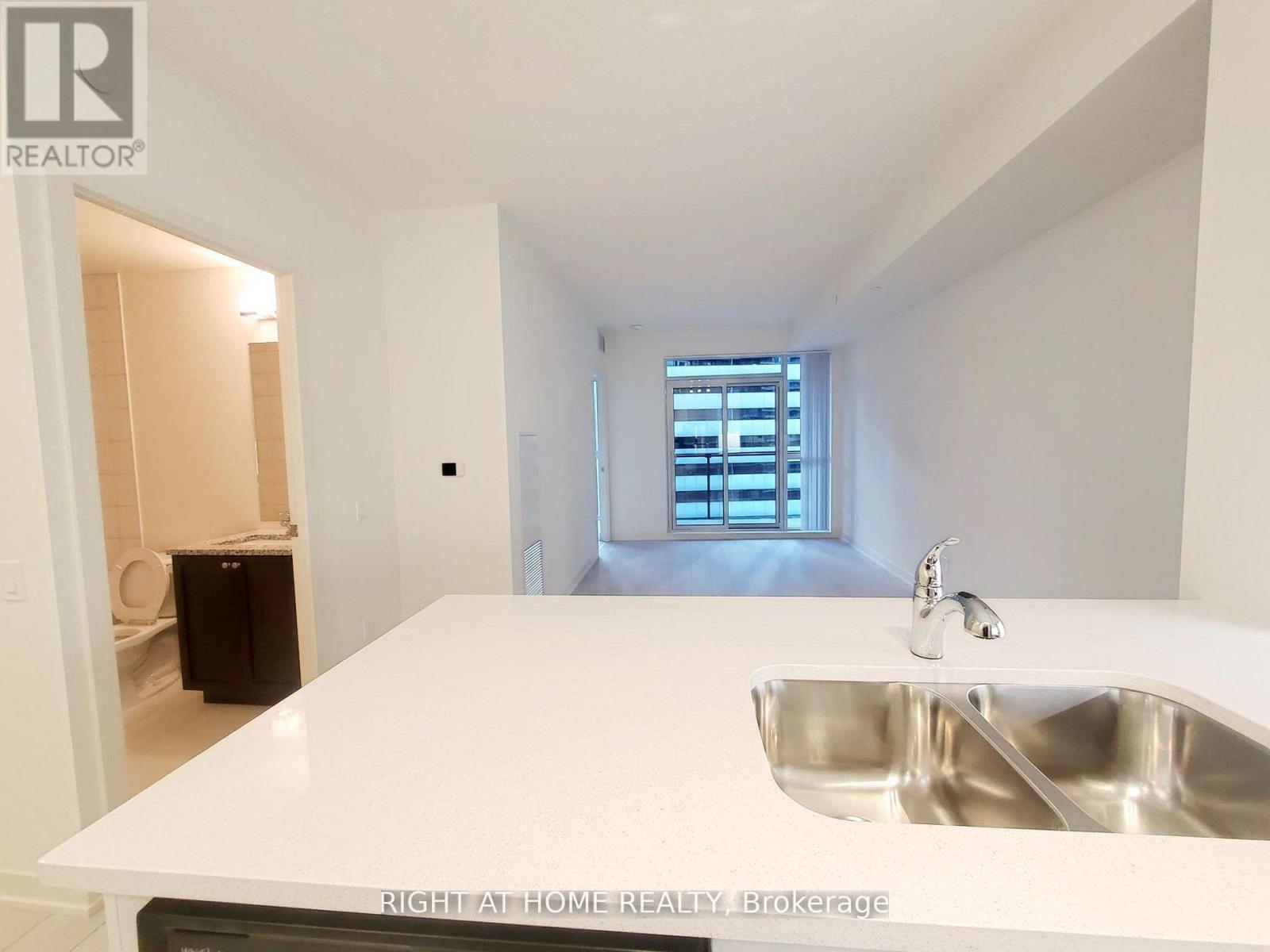 1111 - 4955 Yonge Street, Toronto, Ontario  M2N 5N6 - Photo 4 - C12678622