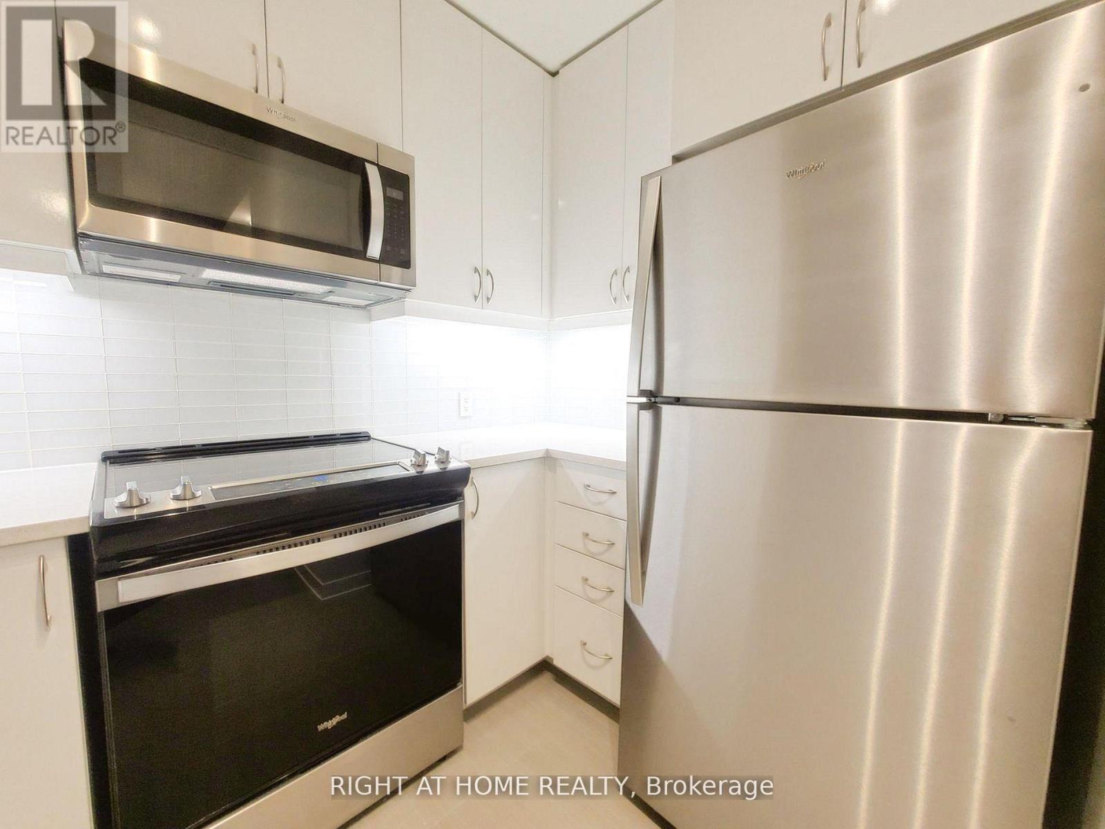 1111 - 4955 Yonge Street, Toronto, Ontario  M2N 5N6 - Photo 9 - C12678622