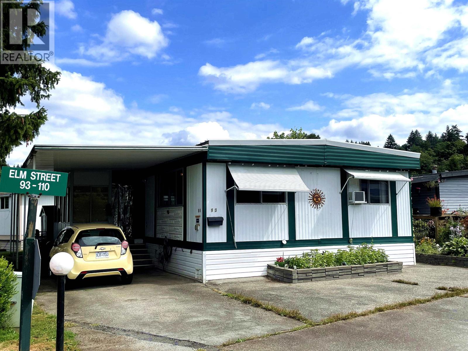 93 201 Cayer Street, Coquitlam, British Columbia  V3K 5A9 - Photo 2 - R3077624