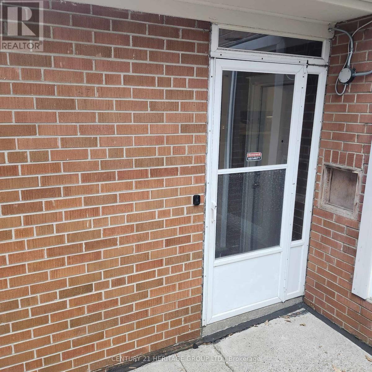 Lower - 223 Old Yonge Street, Toronto, Ontario  M2P 1R5 - Photo 1 - C12678676