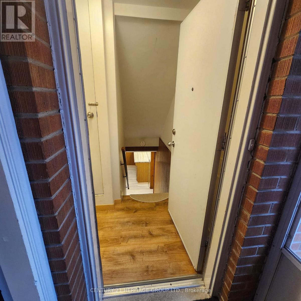 Lower - 223 Old Yonge Street, Toronto, Ontario  M2P 1R5 - Photo 2 - C12678676