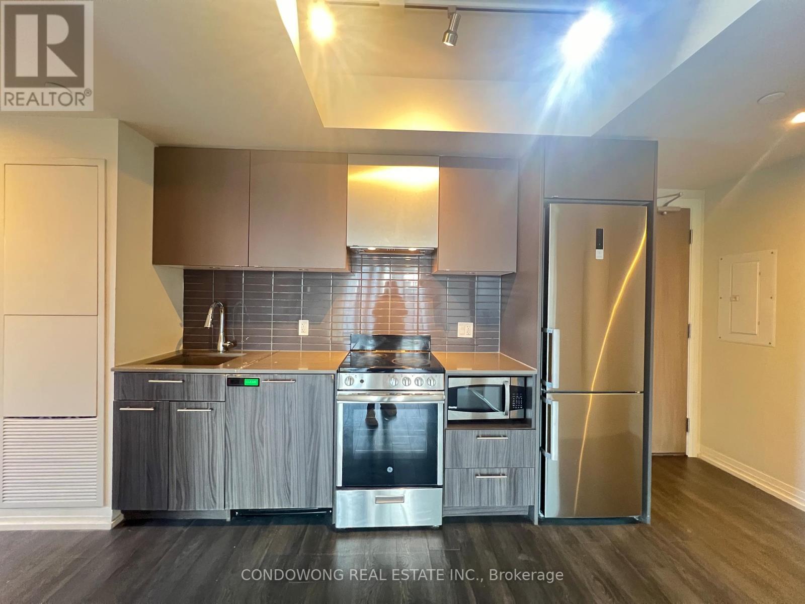 2210 - 251 Jarvis Street, Toronto, Ontario  M5B 0C3 - Photo 1 - C12678682
