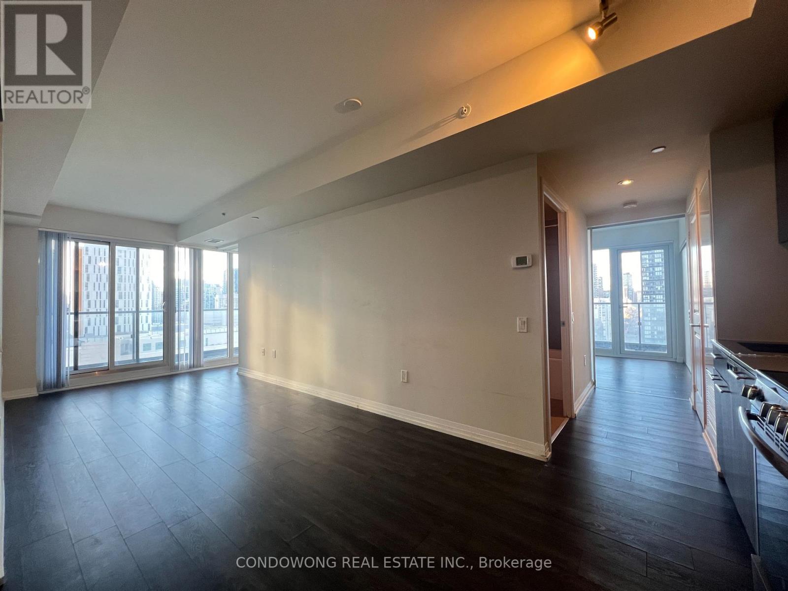 2210 - 251 Jarvis Street, Toronto, Ontario  M5B 0C3 - Photo 4 - C12678682