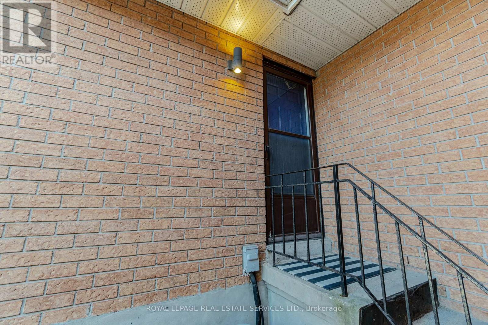 171 Clonmore Drive, Toronto (Birchcliffe-Cliffside), Ontario  M1N 1X9 - Photo 3 - E12678690