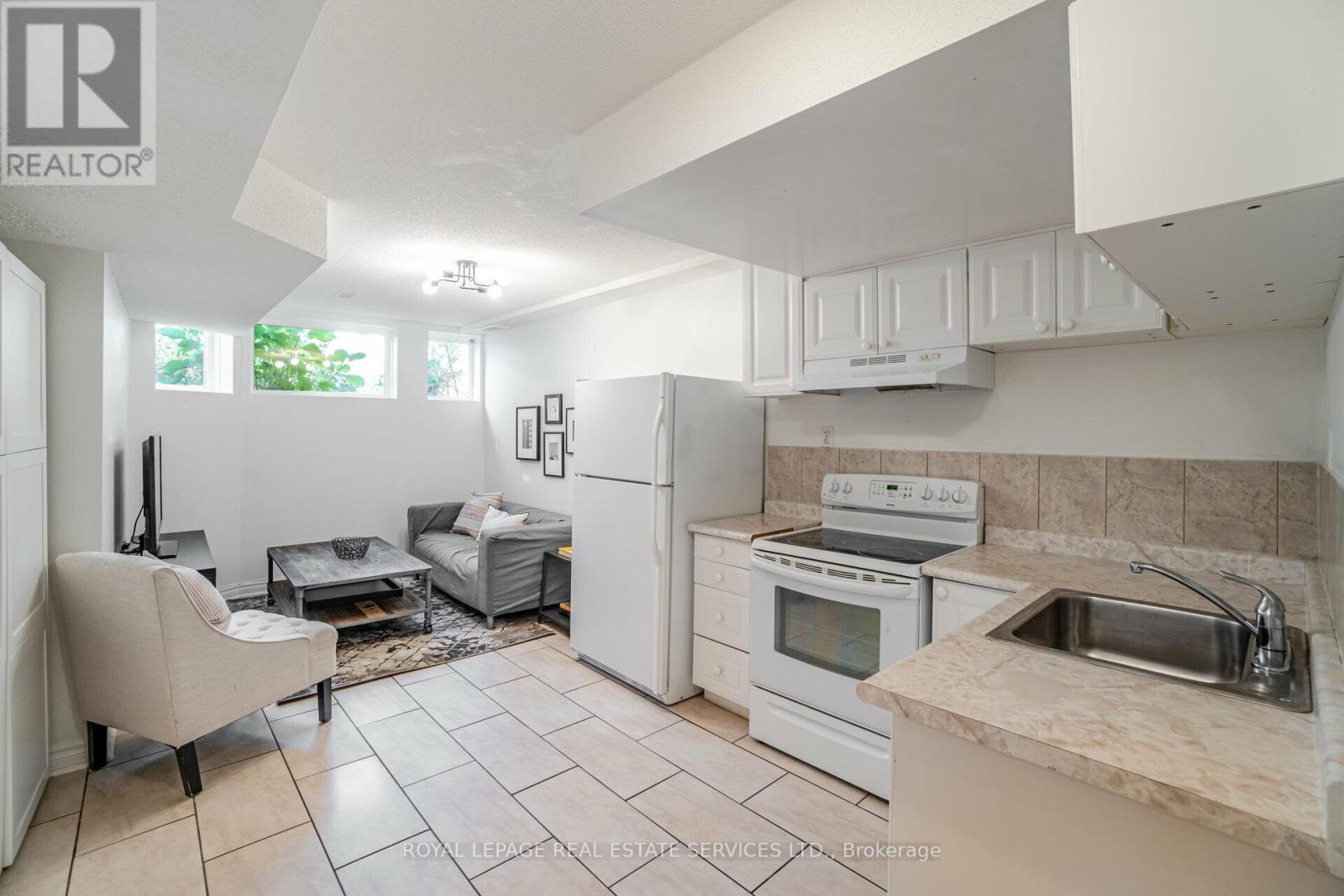 171 Clonmore Drive, Toronto (Birchcliffe-Cliffside), Ontario  M1N 1X9 - Photo 6 - E12678690