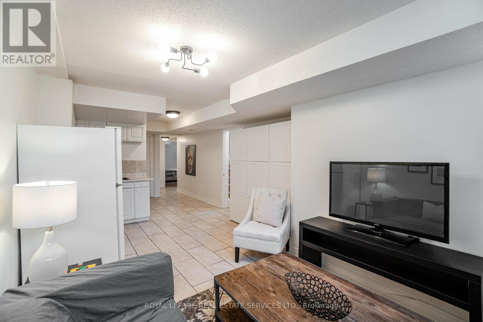 171 Clonmore Drive, Toronto (Birchcliffe-Cliffside), Ontario  M1N 1X9 - Photo 7 - E12678690