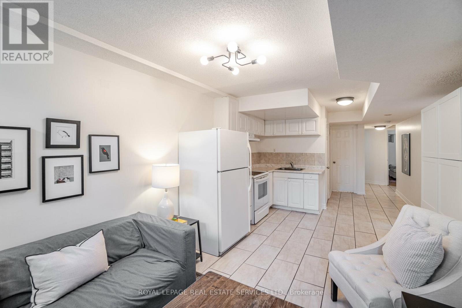 171 Clonmore Drive, Toronto (Birchcliffe-Cliffside), Ontario  M1N 1X9 - Photo 8 - E12678690