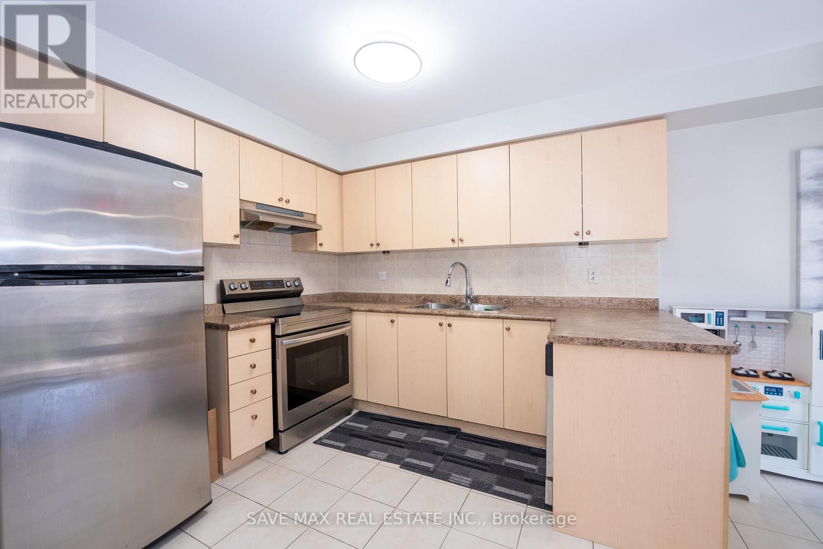 87 Luella Crescent, Brampton, Ontario  L7A 3H5 - Photo 13 - W12658468