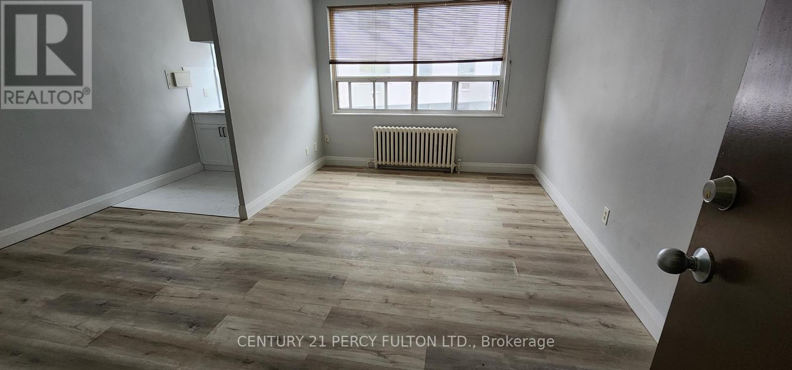 215 - 2275 WESTON ROAD, Toronto, Ontario