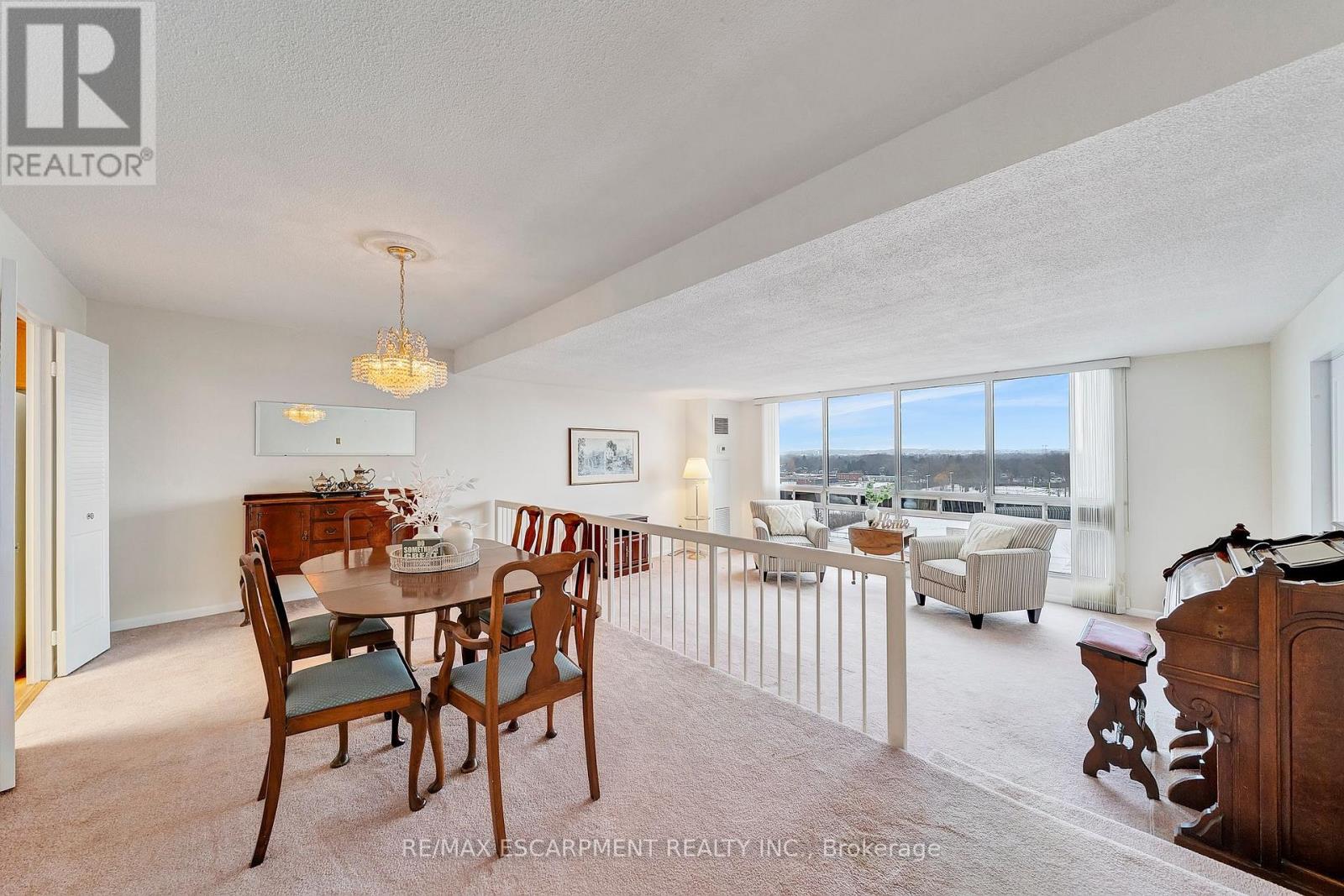 1104 - 2185 Marine Drive, Oakville, Ontario  L6L 5L6 - Photo 9 - W12678686