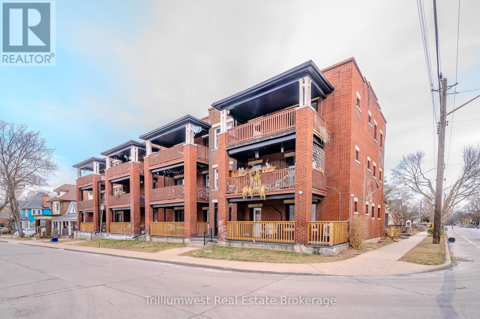 41 ALBERT STREET, Hamilton, Ontario