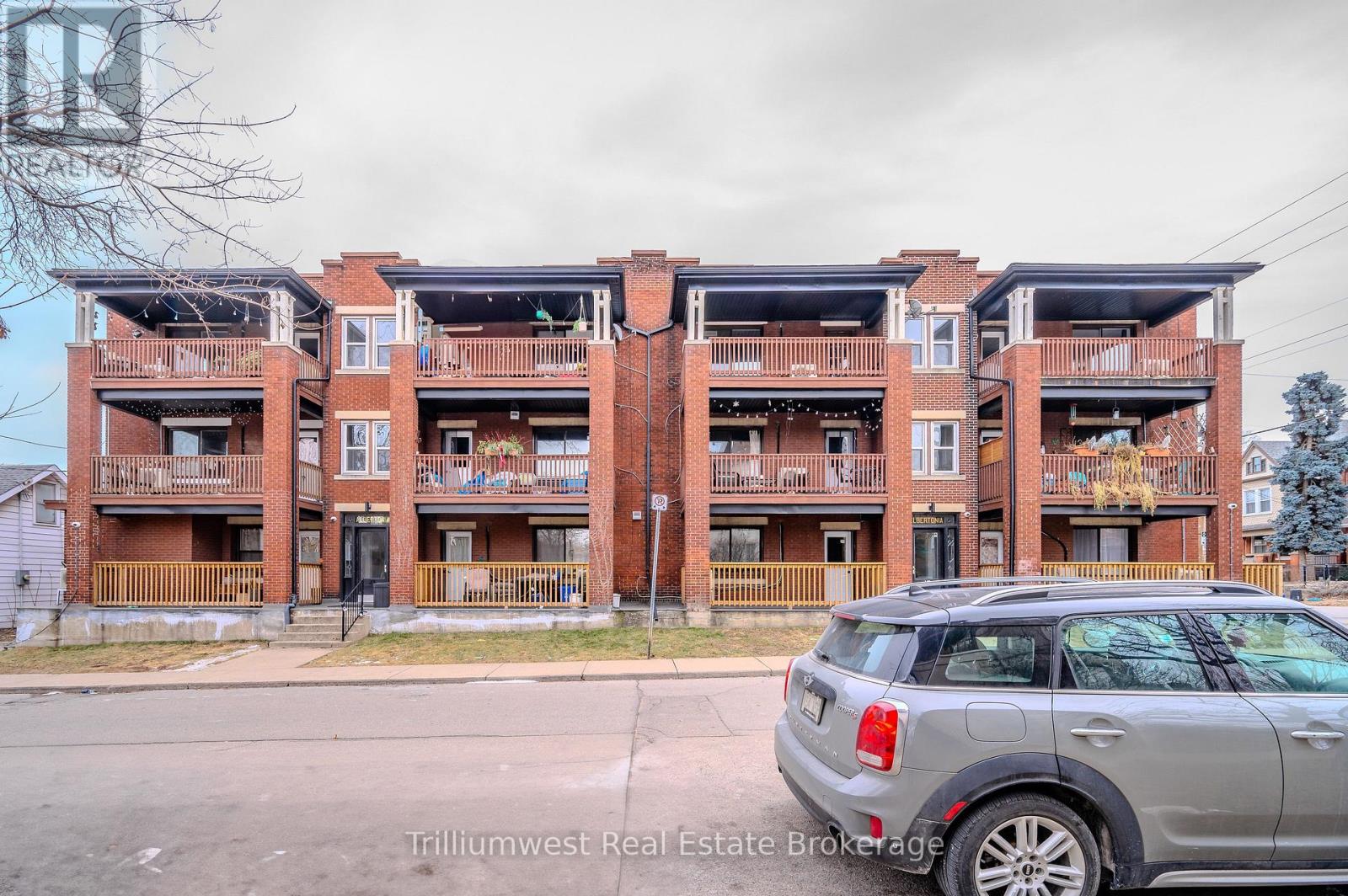 41 Albert Street, Hamilton, Ontario  L8M 2Y1 - Photo 2 - X12677702