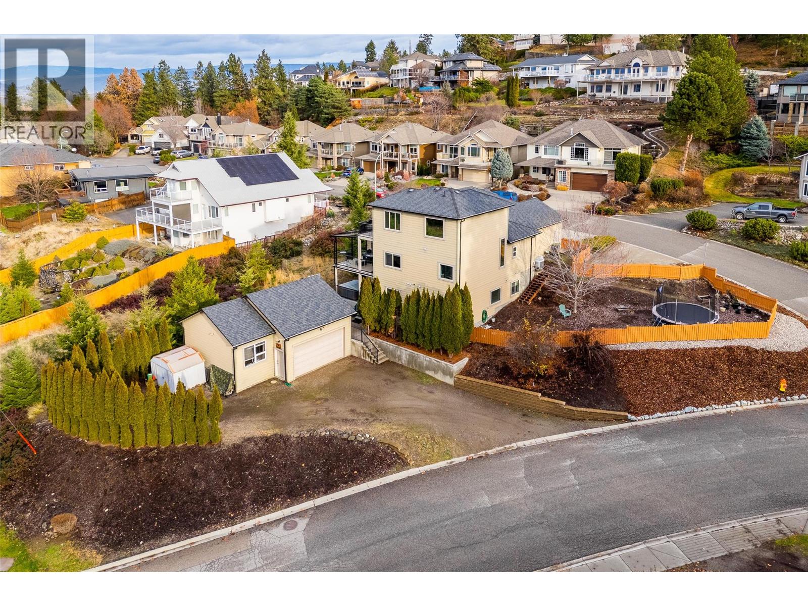 698 Westpoint Court, kelowna, British Columbia