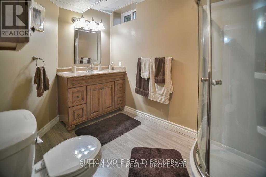 60 Sunset Avenue, Warwick, Ontario  N0M 2S0 - Photo 31 - X12678710