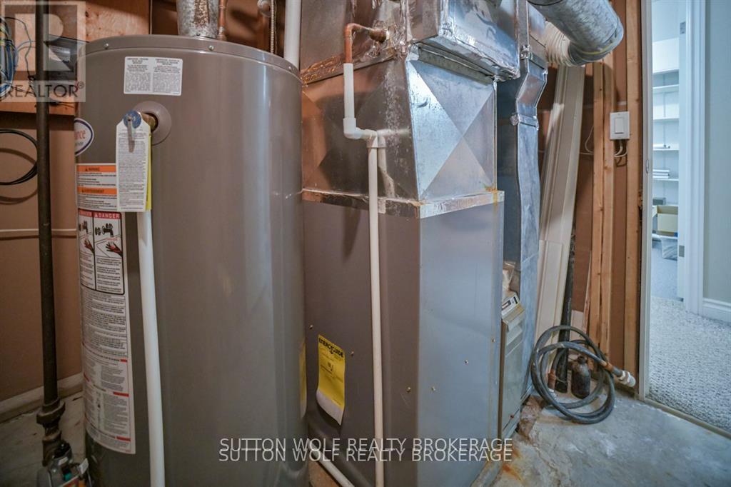 60 Sunset Avenue, Warwick, Ontario  N0M 2S0 - Photo 34 - X12678710