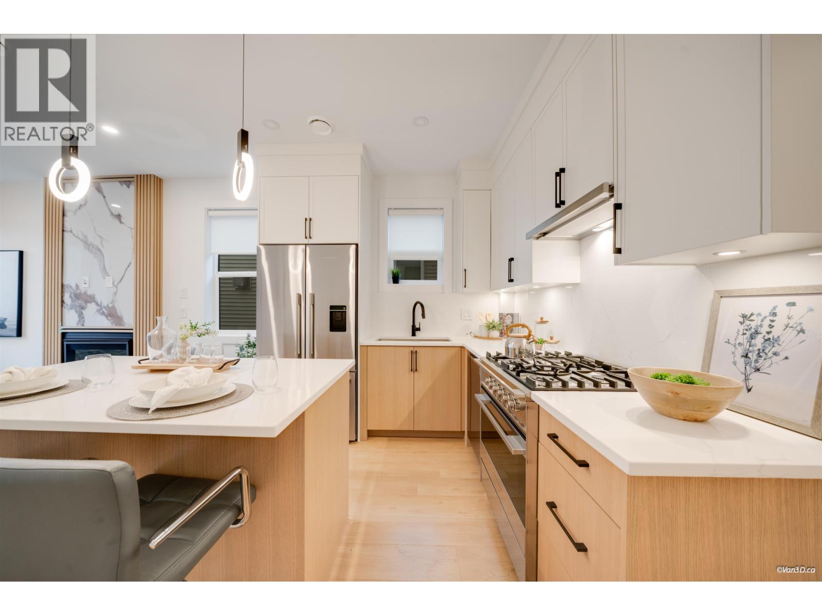 5956 Hardwick Street, Burnaby, British Columbia  V5G 1R6 - Photo 3 - R3076786