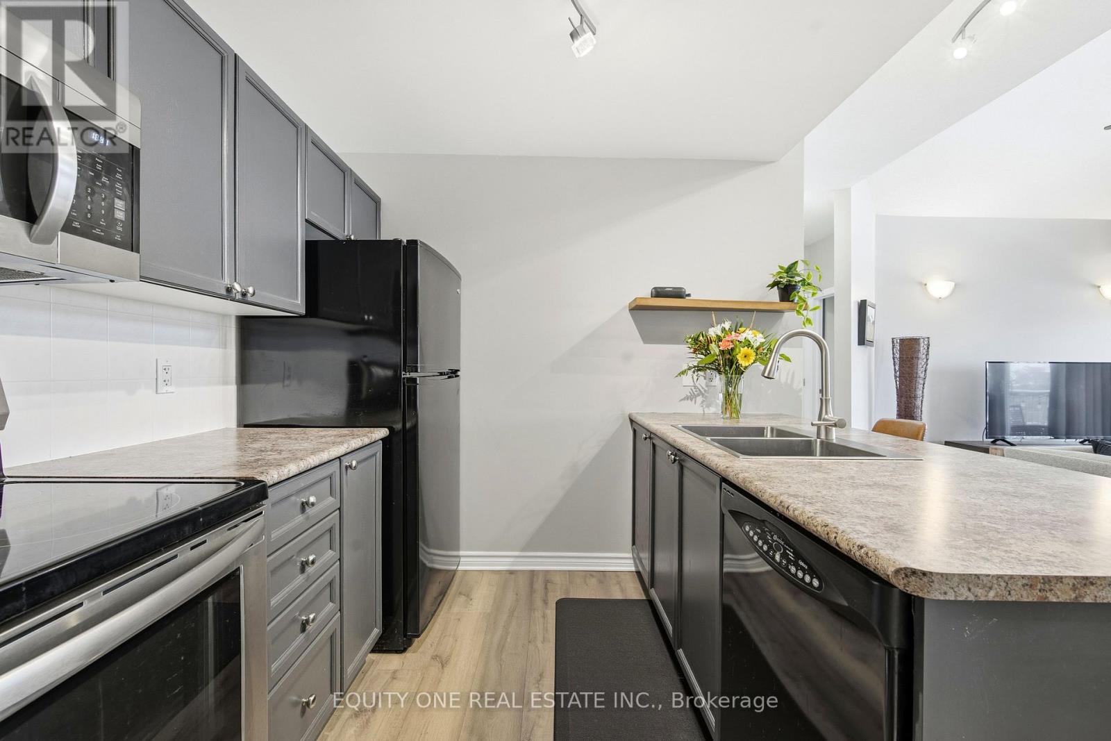 10 - 175 Waterbridge Drive, Ottawa, Ontario  K2G 7G3 - Photo 11 - X12678774