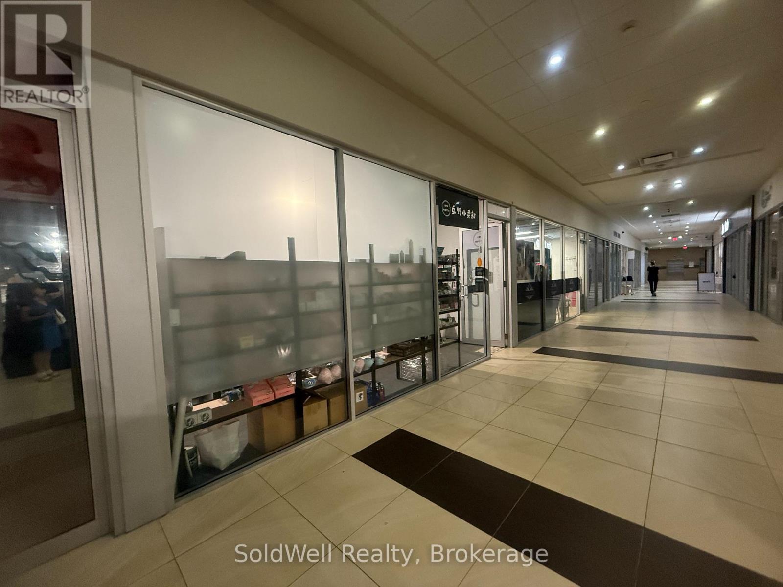 7 - 384 Yonge Street, Toronto, Ontario  M5B 1S8 - Photo 2 - C12678778