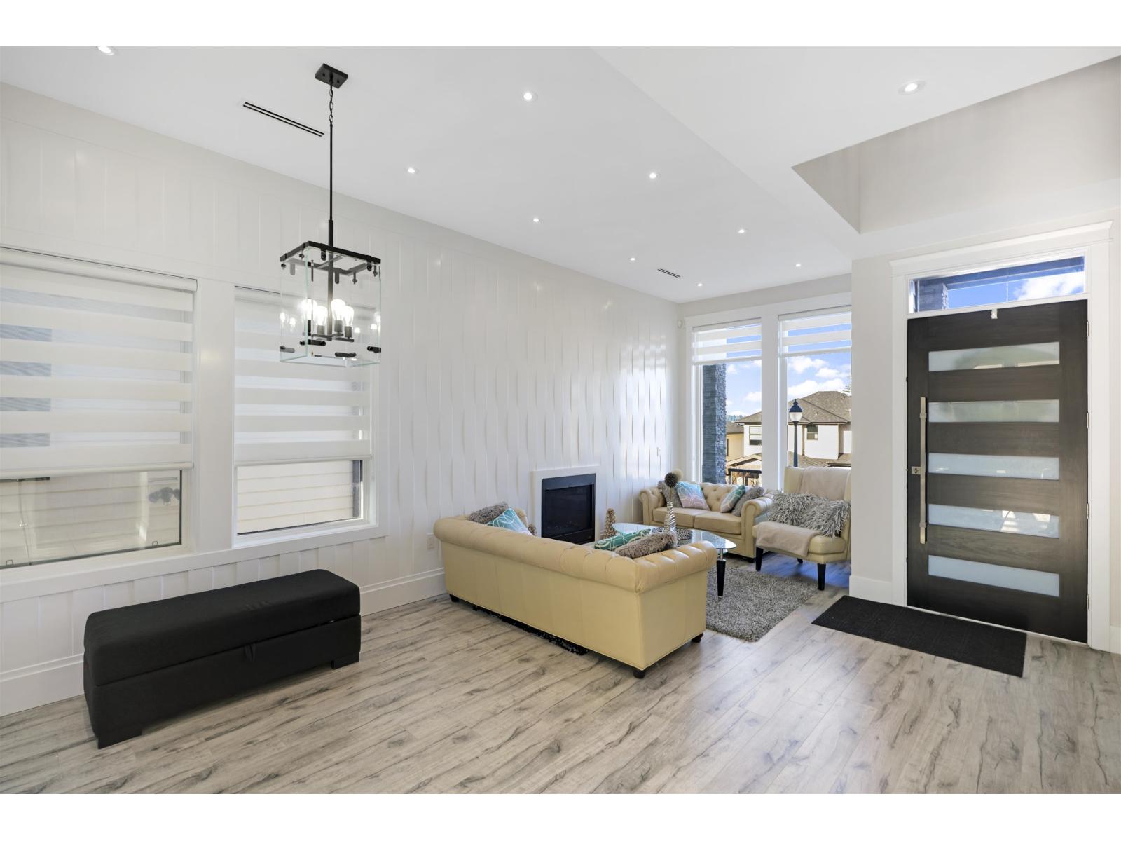 14932 35a Avenue, Surrey, British Columbia  V3Z 0Y7 - Photo 8 - R3077627