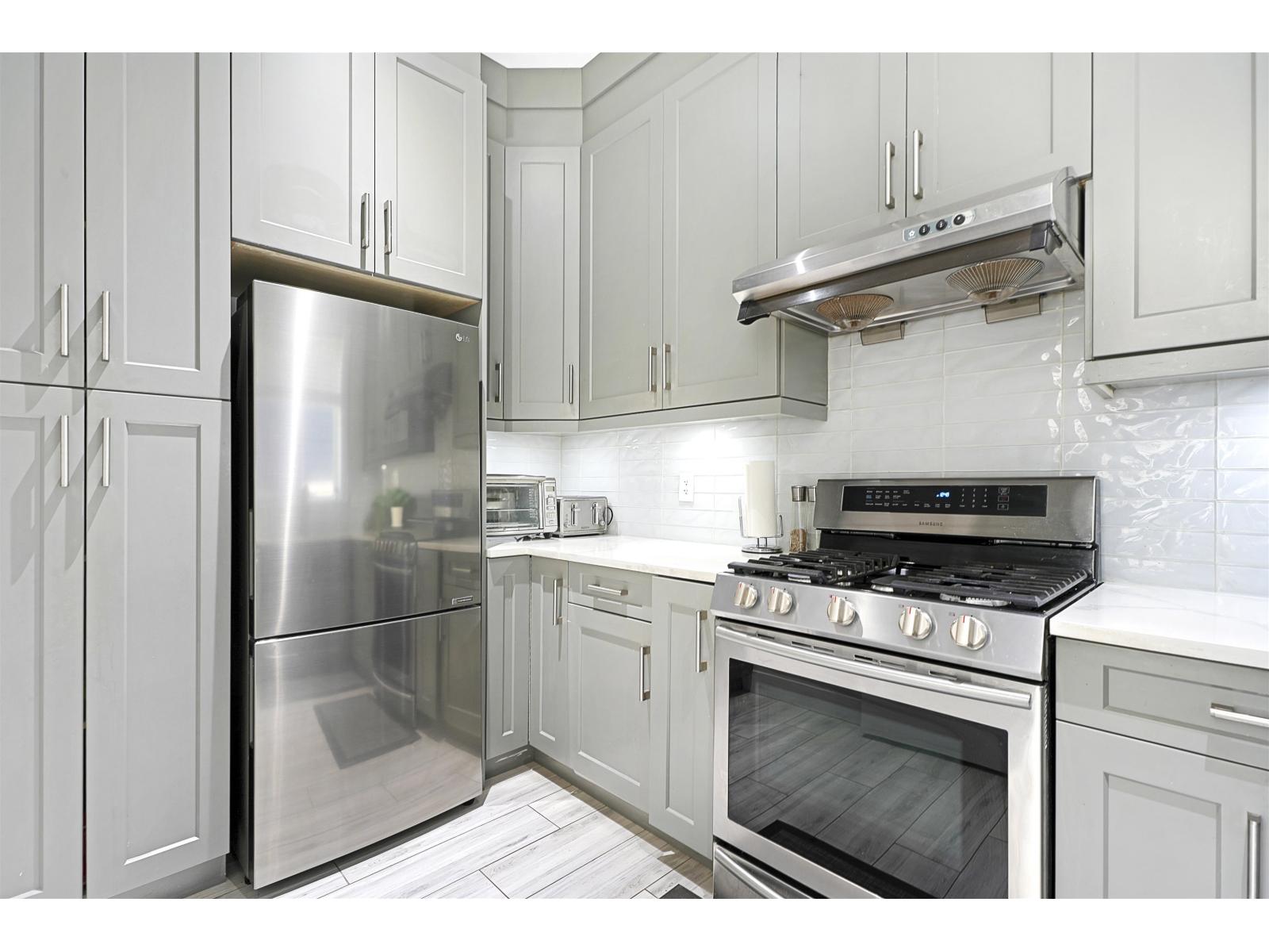 14932 35a Avenue, Surrey, British Columbia  V3Z 0Y7 - Photo 17 - R3077627