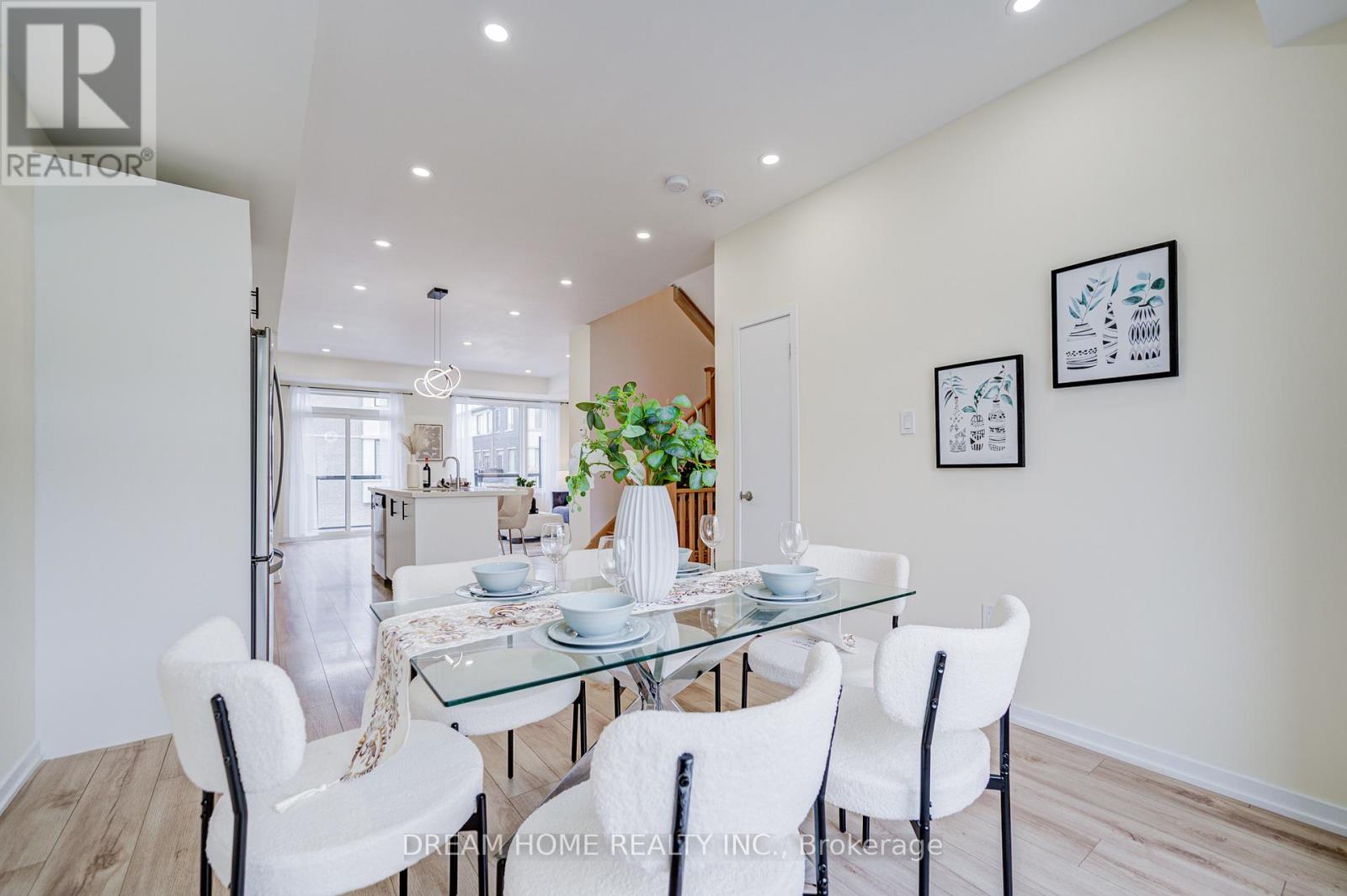 99 Crimson Forest Drive, Vaughan, Ontario  L6A 1S2 - Photo 13 - N12678740