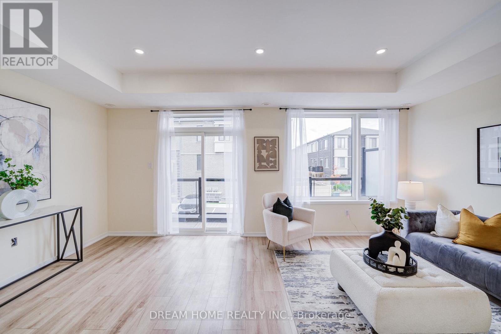 99 Crimson Forest Drive, Vaughan, Ontario  L6A 1S2 - Photo 9 - N12678740