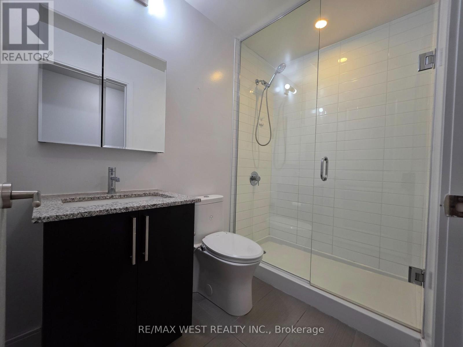 705b - 9608 Yonge Street, Richmond Hill, Ontario  L4C 0X3 - Photo 19 - N12678780