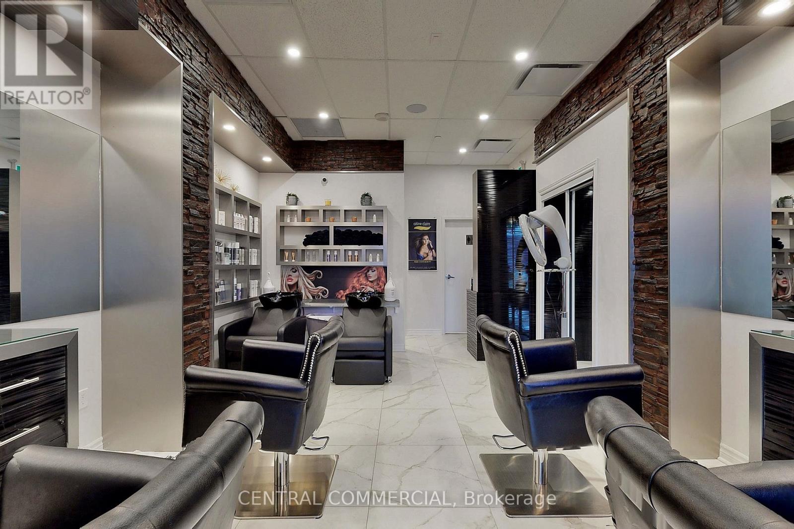 A8 - 9610 Yonge Street, Richmond Hill, Ontario  L4C 1V6 - Photo 1 - N12678786