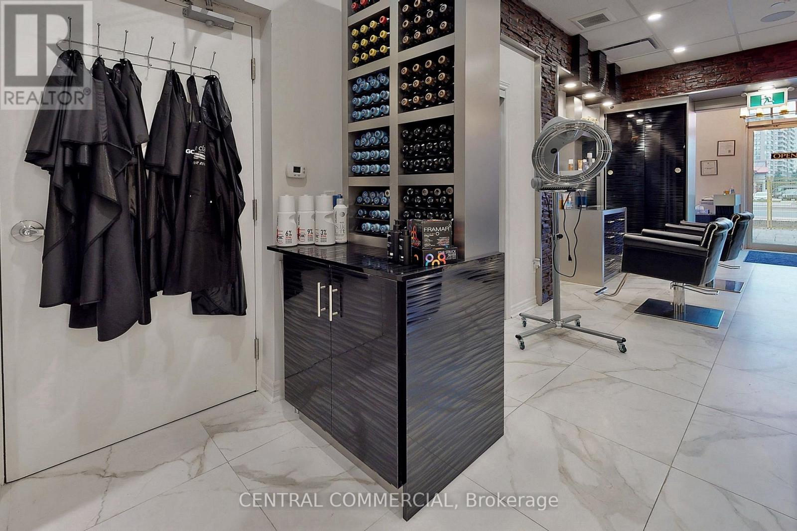 A8 - 9610 Yonge Street, Richmond Hill, Ontario  L4C 1V6 - Photo 11 - N12678786