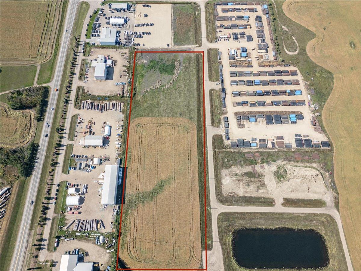 Plan 1722074, calmar, Alberta