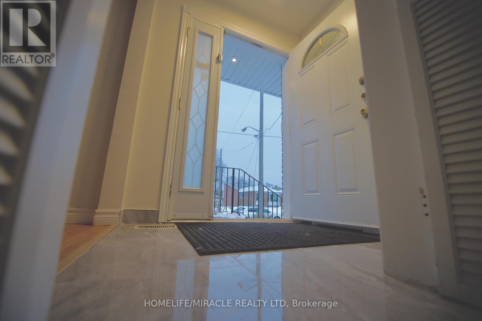 Main - 222 Cass Avenue, Toronto, Ontario  M1T 2C4 - Photo 11 - E12670188