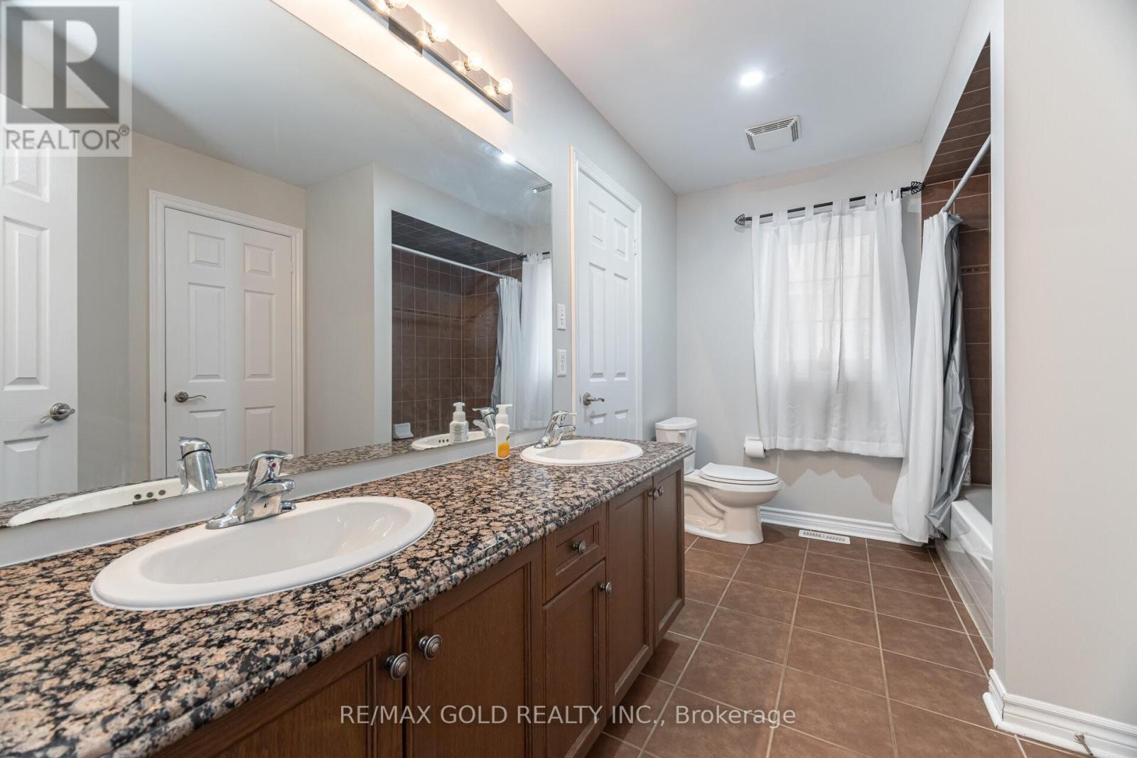 15 Oakhaven Road, Brampton, Ontario  L6P 2Y3 - Photo 25 - W12678706