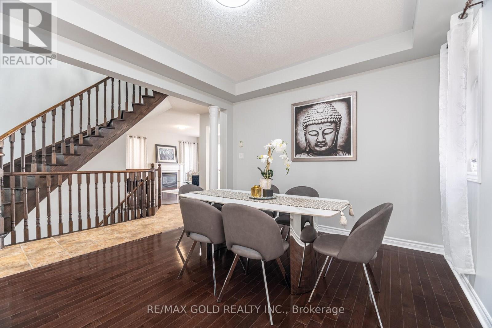 15 Oakhaven Road, Brampton, Ontario  L6P 2Y3 - Photo 5 - W12678706