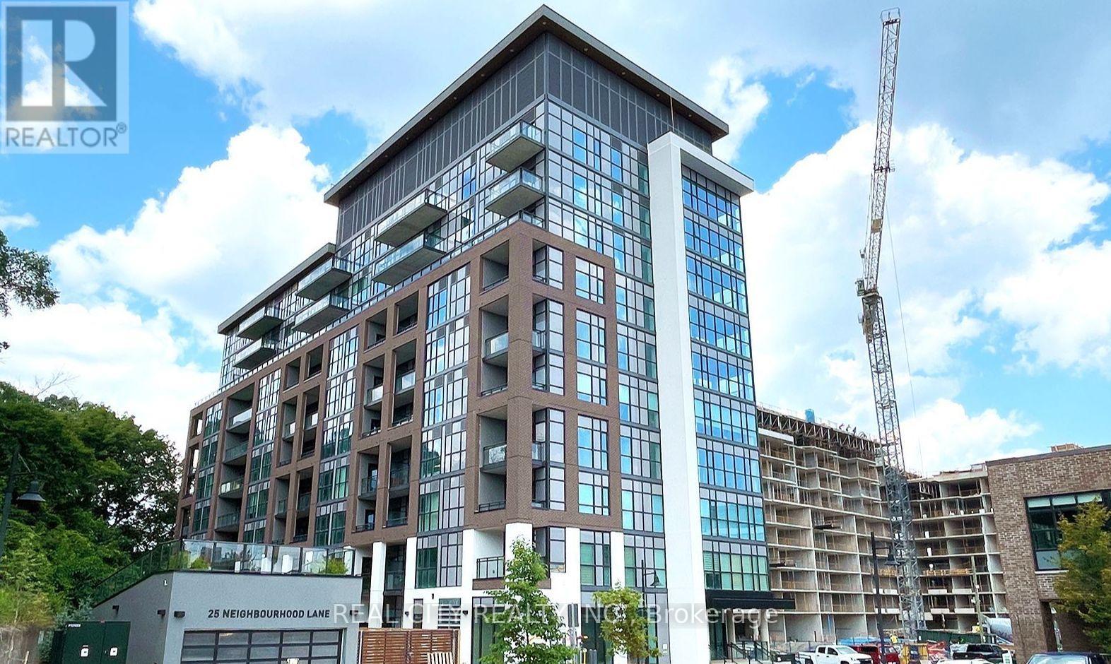 <div class="slider-price">$3,000 Monthly</div><p>303 - 25 Neighbourhood Lane, Toronto, Ontario</p>