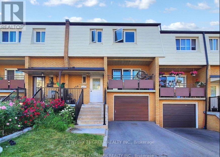 138 - 3175 Kirwin Avenue, Mississauga, Ontario  L5A 3M4 - Photo 1 - W12678742