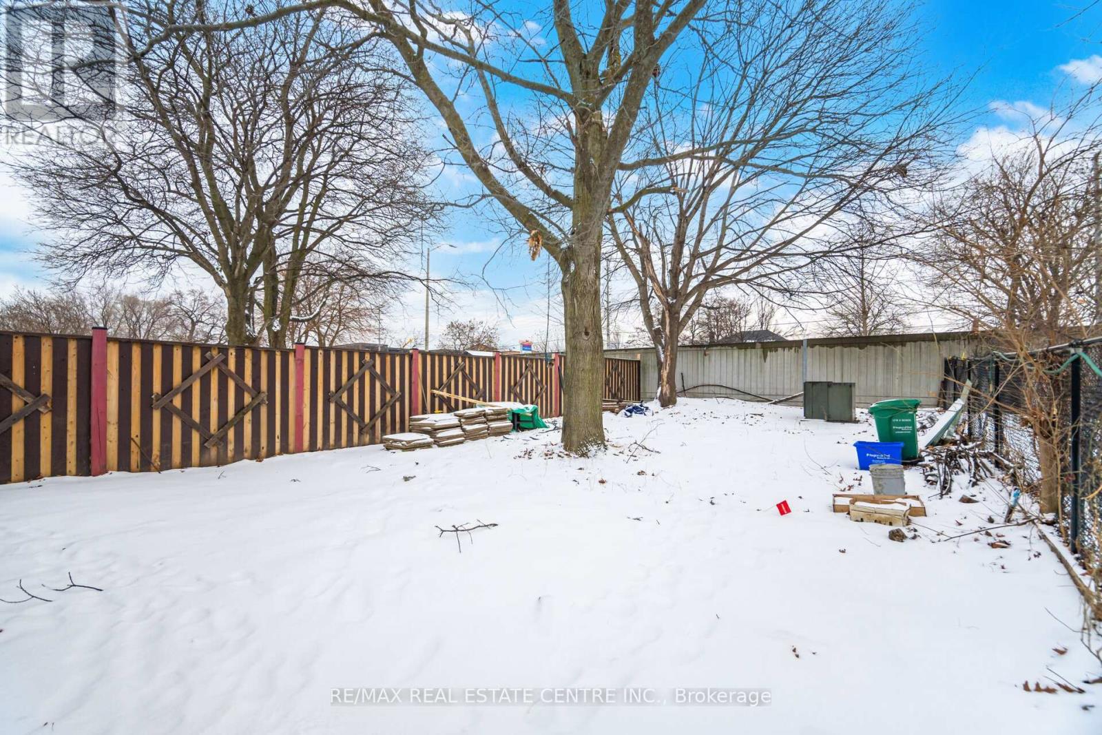 Basement Only - 830 Embassy Avenue, Mississauga, Ontario  L5J 2Y2 - Photo 16 - W12678782