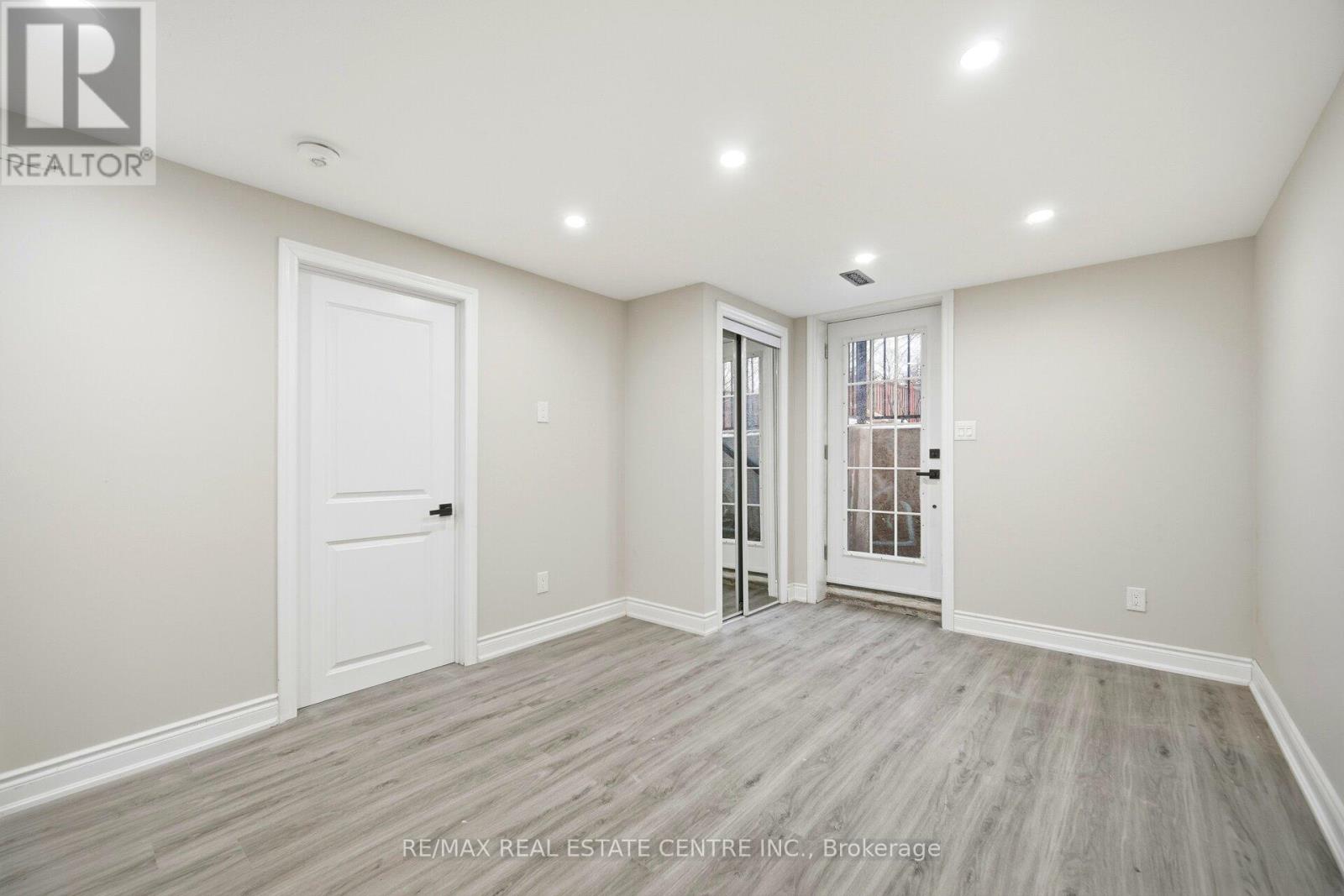 Basement Only - 830 Embassy Avenue, Mississauga, Ontario  L5J 2Y2 - Photo 7 - W12678782