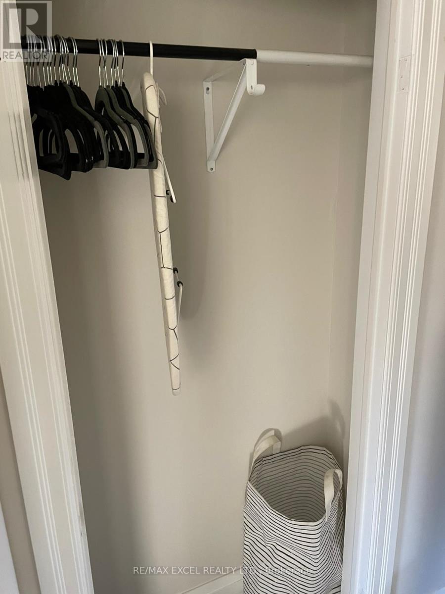 Unit B - 81 Buttonwood Avenue, Toronto, Ontario  M6M 2J6 - Photo 12 - W12678790