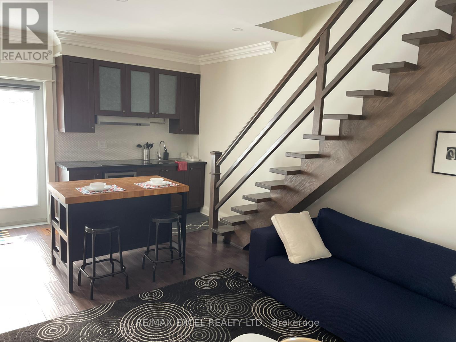 Unit B - 81 Buttonwood Avenue, Toronto, Ontario  M6M 2J6 - Photo 5 - W12678790