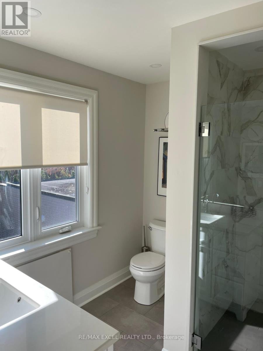 Unit B - 81 Buttonwood Avenue, Toronto, Ontario  M6M 2J6 - Photo 6 - W12678790