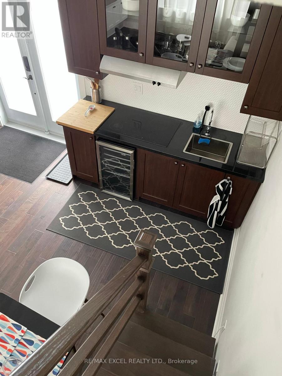 Unit B - 81 Buttonwood Avenue, Toronto, Ontario  M6M 2J6 - Photo 8 - W12678790