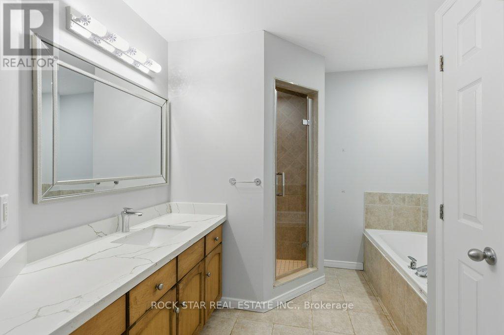 619 Southridge Drive, Hamilton, Ontario  L9C 7V8 - Photo 14 - X12678776