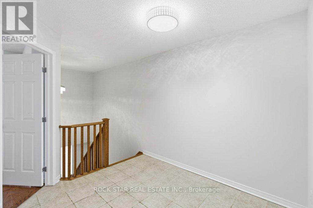 619 Southridge Drive, Hamilton, Ontario  L9C 7V8 - Photo 17 - X12678776