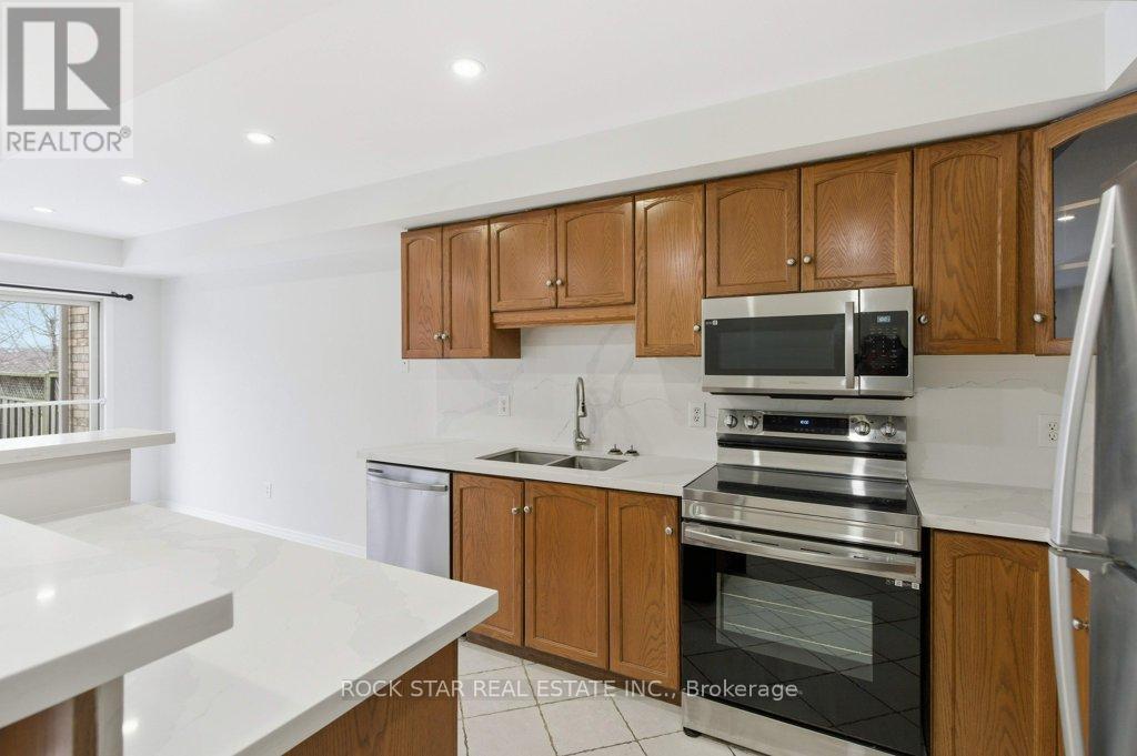 619 Southridge Drive, Hamilton, Ontario  L9C 7V8 - Photo 8 - X12678776